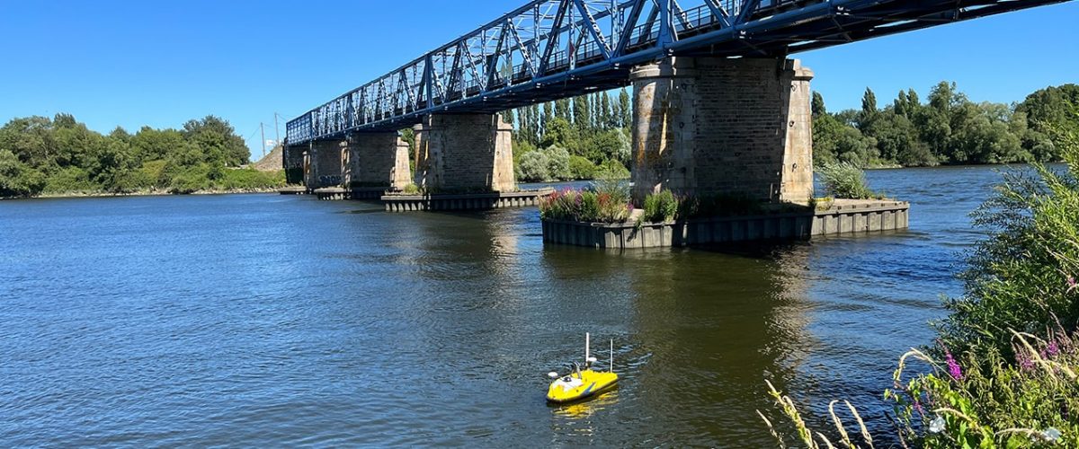 usv200-drone-bathymetrique-pont-geod-cadden